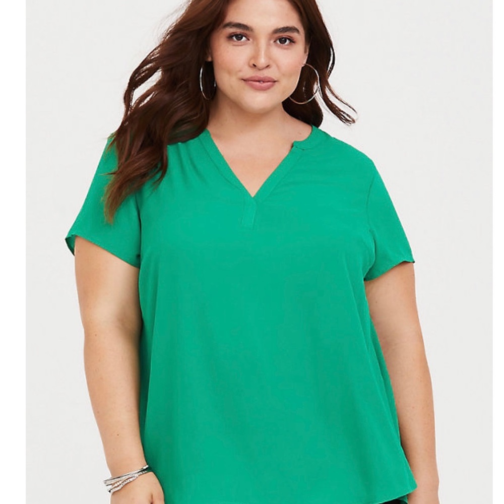 Torrid Short Sleeve Georgette Blouse Sz 2